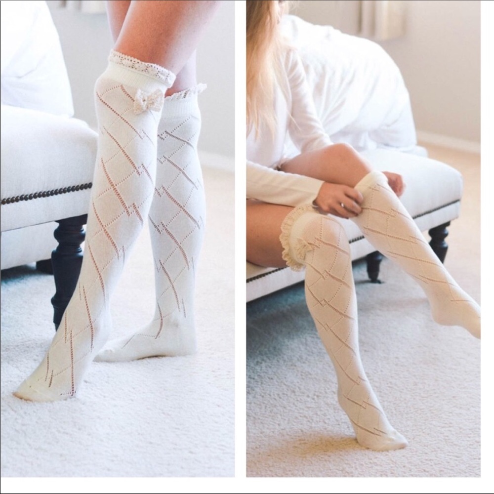 Cream lace leg warmers. - Picture 2 of 2